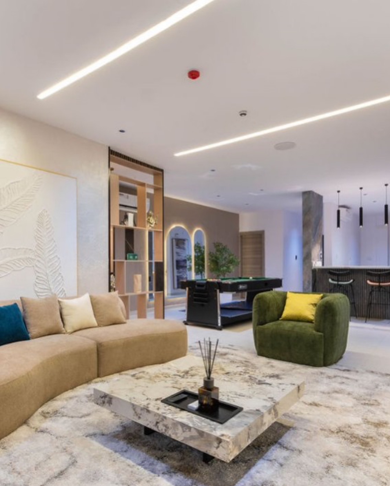 2 bedroom apartment  With a suspended pool